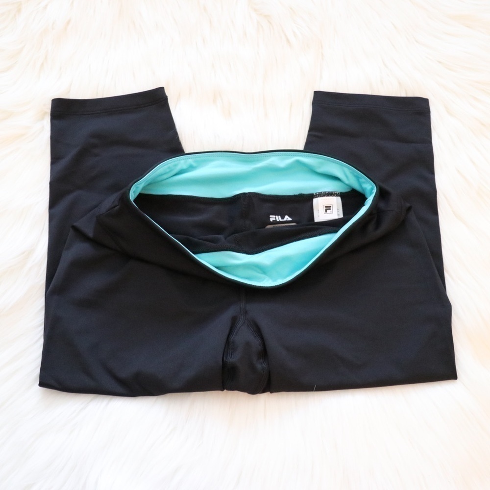 NEW Fila Black Platinum 3/4 Capri  Black/Blue Leggings - Picture 14 of 15